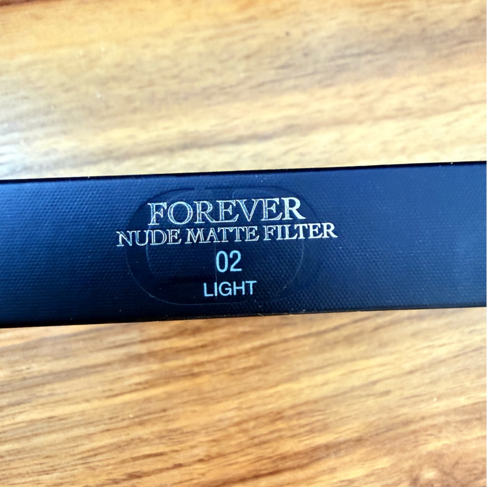 Dior Forever Nude Matte Filter Setting Powder - shade 02 Light. Used once. - Picture 2 of 2